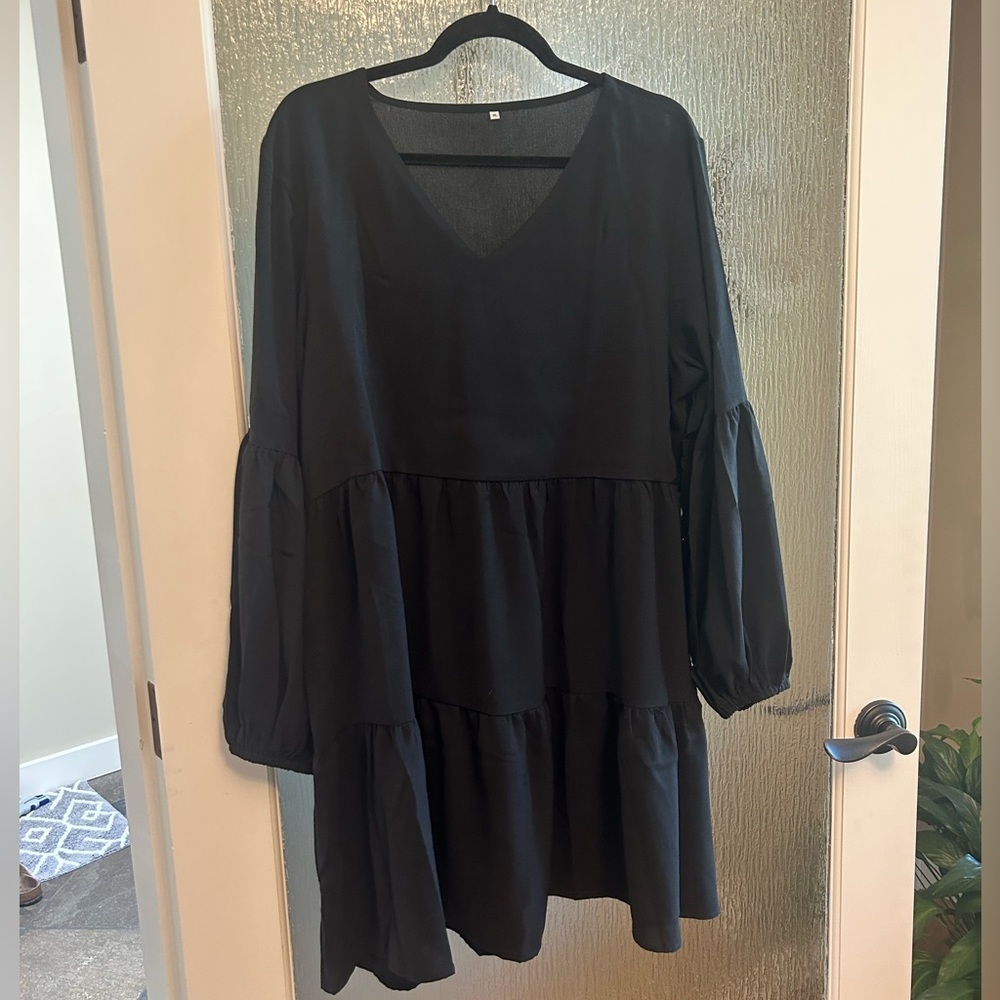 Amoretu (Amazon.com) Longsleeve Black Swing Shift Dress